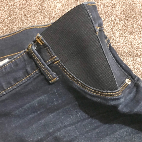 Maternity denim shorts - Picture 3 of 4